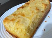 Una foto de torta de piña