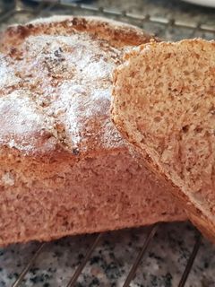 Una foto de Pan rápido de harina integral y espelta en Thermomix