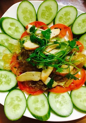 Hình của món Miến trộn chay.