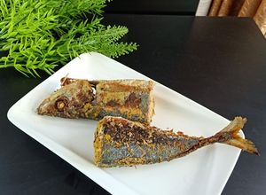 Foto resep Ikan Makarel Goreng Bumbu Dasar Kuning