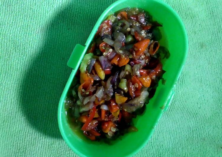 Kiat-kiat memasak Tumis bawang merah cabe hits sedap