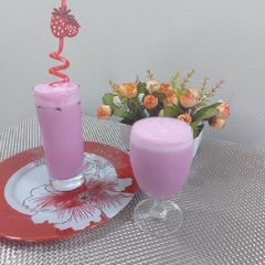 A picture of Strawberry milkshake.