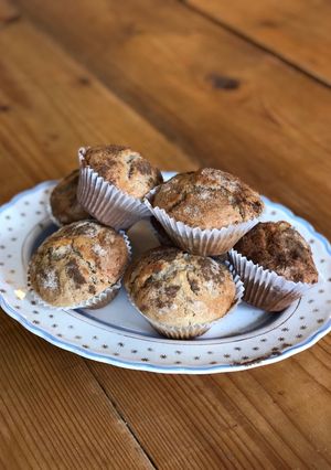 A picture of Apple & Cinnamon Muffins.