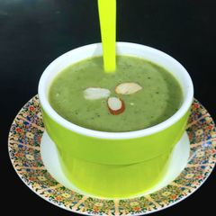 A picture of HEALTHY HOMEMADE BROCCOLI 🥦 ALMOND SOUP.