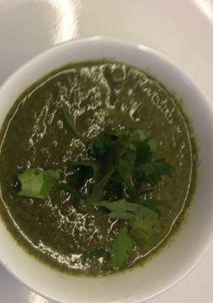 A picture of Coriander chutney.