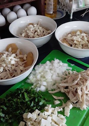 Una foto de Caldo tlalpeño súper fácil