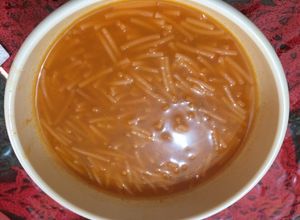Una foto de Fideos caldosos