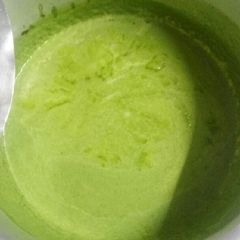 A picture of Potato and watercress soup.