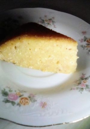 Una foto de Budín de pan con coco 🍞+🥥