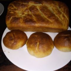 Brown raisins bread#themechallange A picture of Brown raisins bread#themechallange.