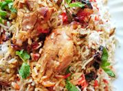 A picture of handi chicken biryani