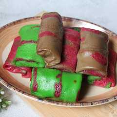 A picture of Dadar gulung motif isi pisang-coklat anti gagal.