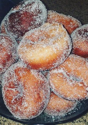 Una foto de Donas con dulce de leche