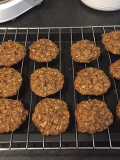 A picture of Oatmeal Cookies.