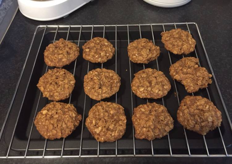 Simple Way to Cook Yummy Oatmeal Cookies