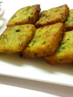 सूजी कटलेट (Suji cutlet recipe in hindi) रेसिपी मुख्य फोटो
