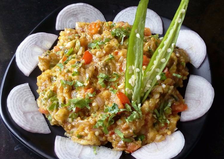 Smoky Baingan Bharta / Eggplant bharta / smoked eggplant mashed