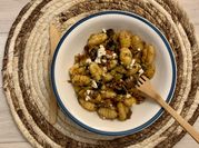 Une photo de gnocchis aubergine