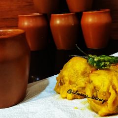 A picture of Batata Vada.
