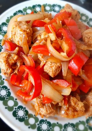Hình của món Thịt chay. Vegan pork stir fry.