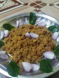 தேங்காய் அரிசி உப்புமா செய்முறை முக்கிய புகைப்படம்