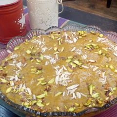 A picture of Besan ka halwa.