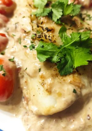 Una foto de Bacalao con Salsa de Leche de Coco, Lima, Puerros y Cebollas