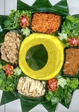 Foto resep Tumpeng ulang tahun