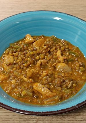 Una foto de Lentejas con pollo