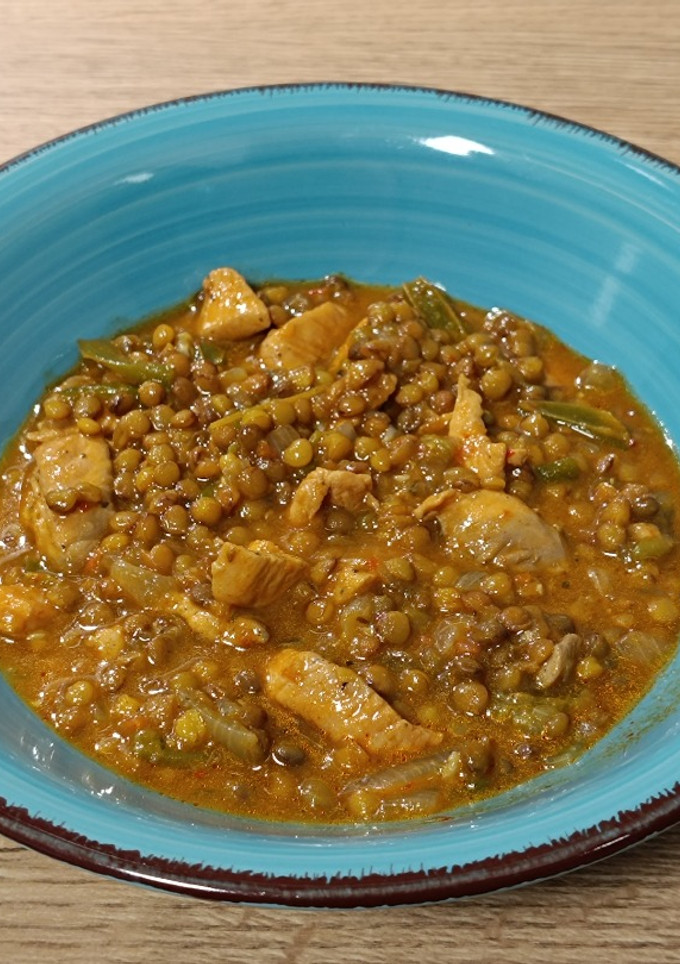 Una foto de Lentejas con pollo