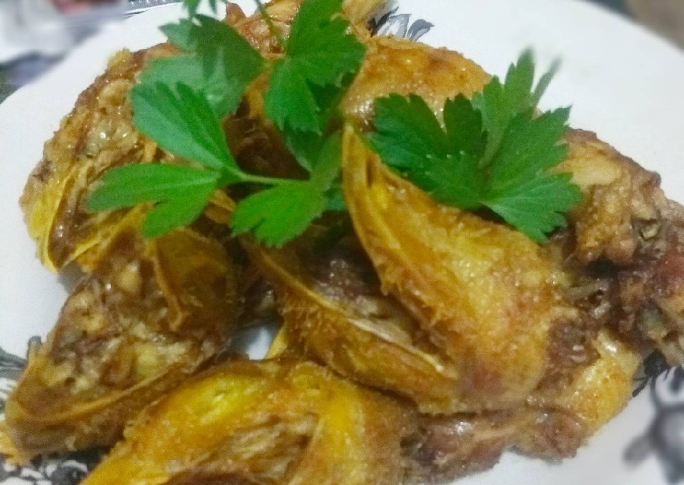 Kepala ayam goreng