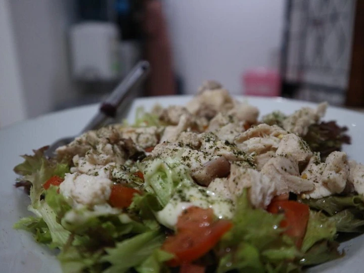 Cara Mudah Menyiapkan Resep  Simple Chicken Salad yang Enak, Menggugah Selera