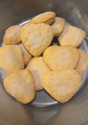 Una foto de Galletitas 🍪 de naranja 🍊 con aceite