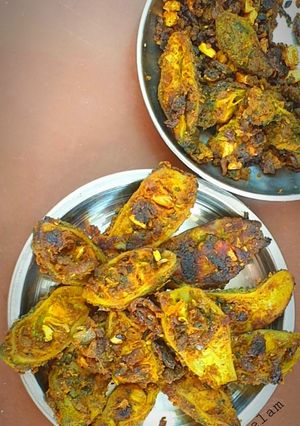 तवा करेला(tawa karela recipe in hindi) रेसिपी मुख्य फोटो