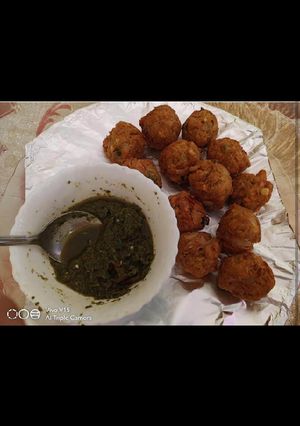 A picture of Soyabean ke pakoda.