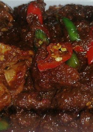 Foto resep Daging sapi mix hati ayam asem pedas