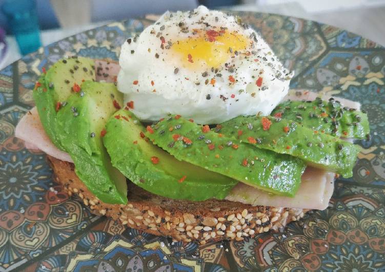 Tostada Con Aguacate Y Huevo Poche Receta De Josemi Eatthegreen Cookpad 3817