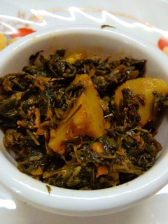 आलू मेथी (Aloo methi recipe in hindi) रेसिपी मुख्य फोटो
