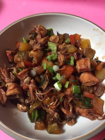 Langkah Mudah untuk Membikin Resep  Tumis cumi asin manis pedas yang Bisa Manjain Lidah, Lezat Sekali