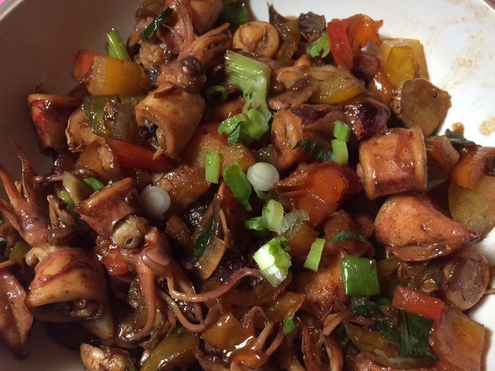 Langkah Mudah untuk Membikin Resep  Tumis cumi asin manis pedas yang Bisa Manjain Lidah, Lezat Sekali