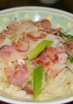 培根炒高麗菜 的食譜成品照片