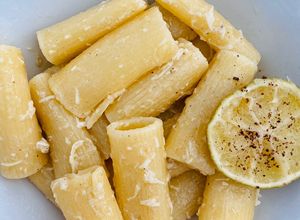 Una foto de Rigatoni mantequilla y limón