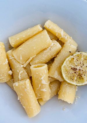 Una foto de Rigatoni mantequilla y limón