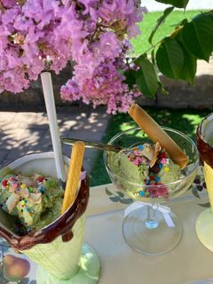 Hình của món Avocado ice creme.