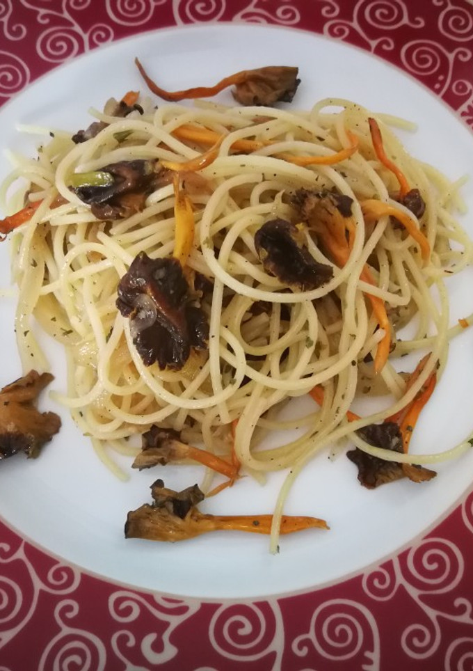 Una foto de Espaguetis con camagrocs 🍄