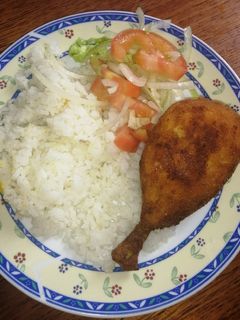 Una foto de Piernas de pollo con papa