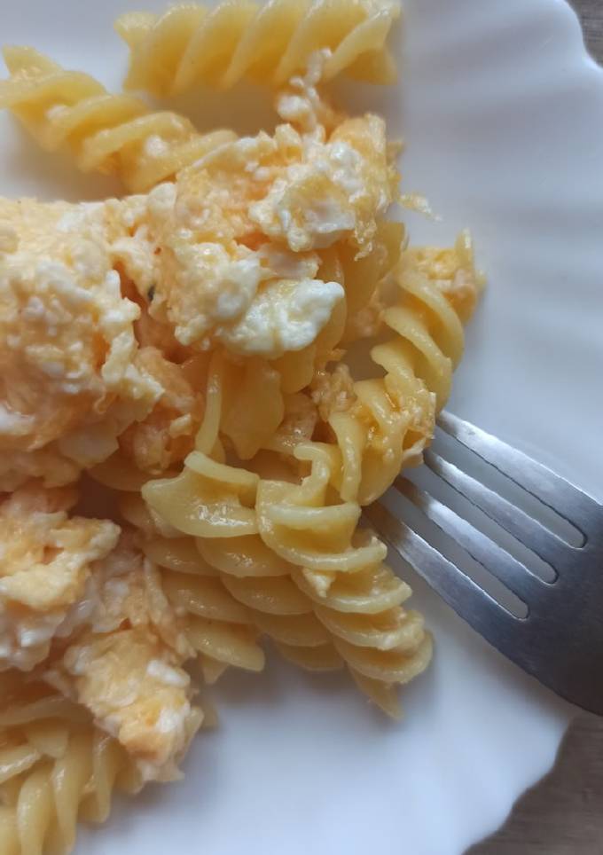 Макарони з яйцем