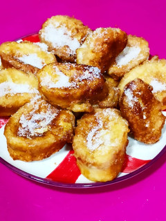 Una foto de Torrijas de canela y limón