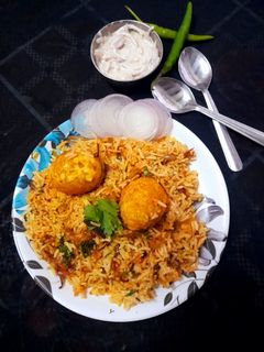 एग बिरयानी (egg biryani recipe in Hindi) रेसिपी मुख्य फोटो