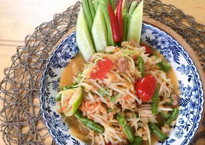 Recipe of Any-night-of-the-week Thai Green Papaya Salad Recipe • SomTam Salad Sauce Recipe | ThaiChef food